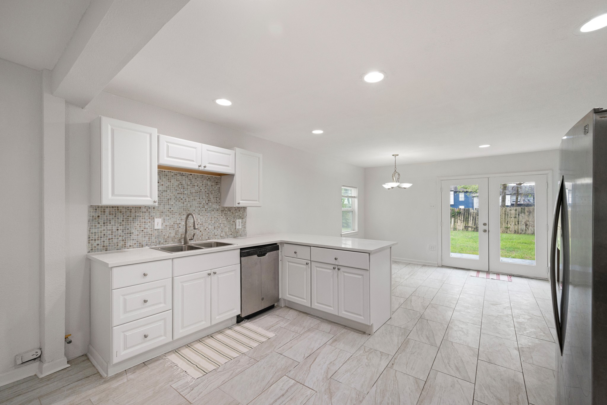 1426 Shawnee Street Houston, TX 77034 - Photo 10 of 28