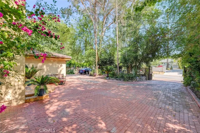 $16,900 | 22349 Dolorosa Street, Woodland Hills, CA 91367