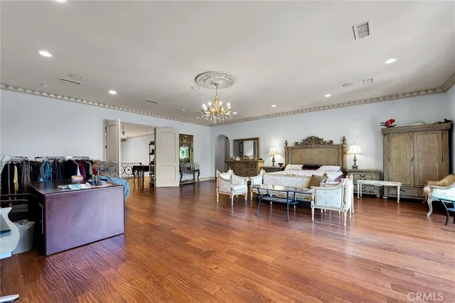 $16,900 | 22349 Dolorosa Street, Woodland Hills, CA 91367