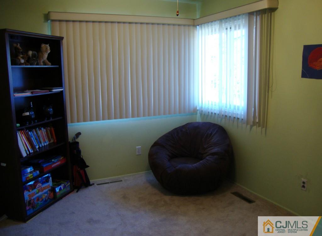 24 Constable Road Kendall Park, NJ 08824 - Photo 14 of 18 Gallery Image 14
