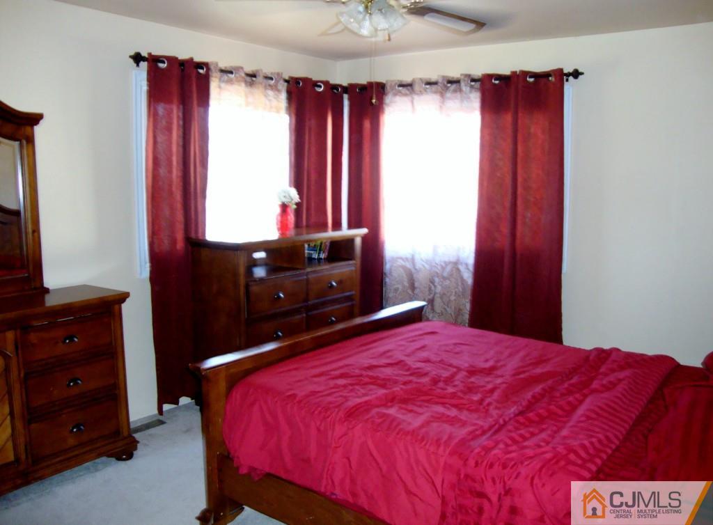 24 Constable Road Kendall Park, NJ 08824 - Photo 8 of 18 Gallery Image 8