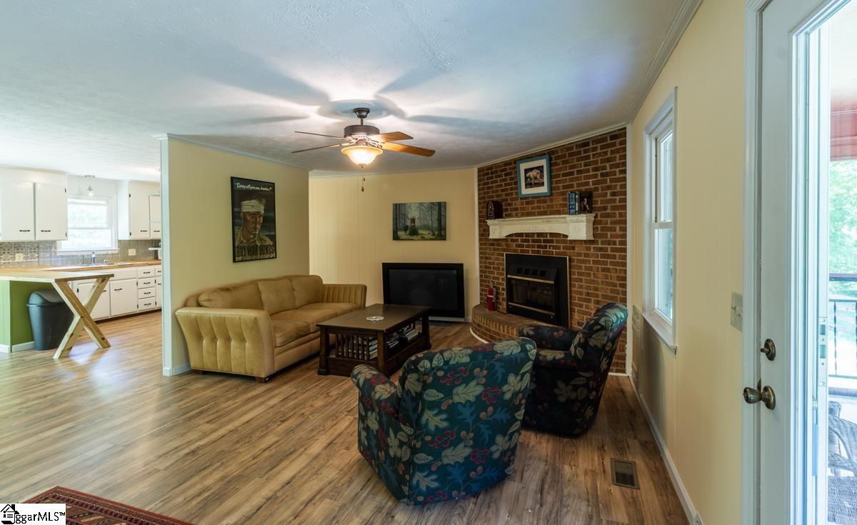 211 Banks Road Travelers Rest, SC 29690 - Photo 18 of 36