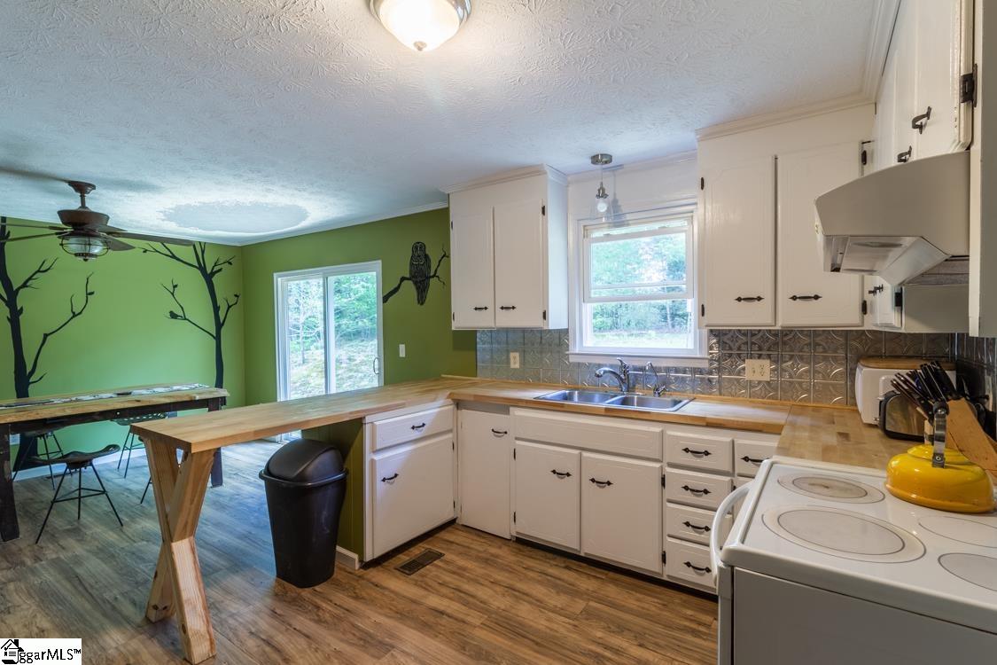 211 Banks Road Travelers Rest, SC 29690 - Photo 22 of 36