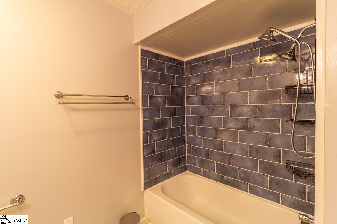 211 Banks Road Travelers Rest, SC 29690 - Photo 26 of 36