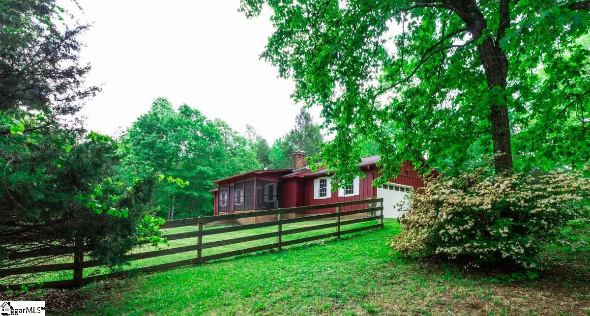 211 Banks Road Travelers Rest, SC 29690 - Photo 10 of 36