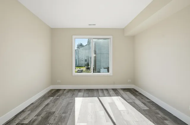 $3,200 | 1101 Ashford Lane, Westmont, IL 60559