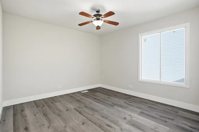 $3,200 | 1101 Ashford Lane, Westmont, IL 60559