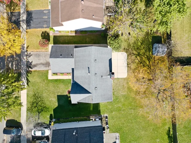 $3,200 | 1101 Ashford Lane, Westmont, IL 60559