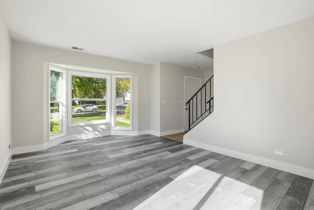 $3,200 | 1101 Ashford Lane, Westmont, IL 60559