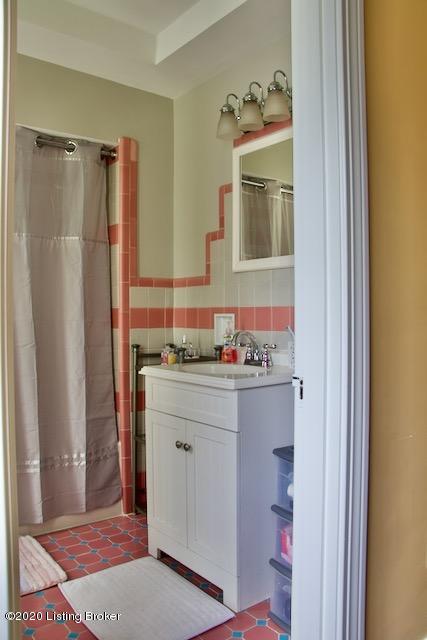3402 Lexington Road Louisville, KY 40207 - Photo 22 of 28 IMG_2349