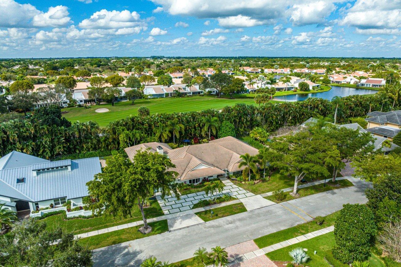 3765 Kings Way Boca Raton, FL 33434 - Photo 53 of 60 a view of a garden with an ocean view
