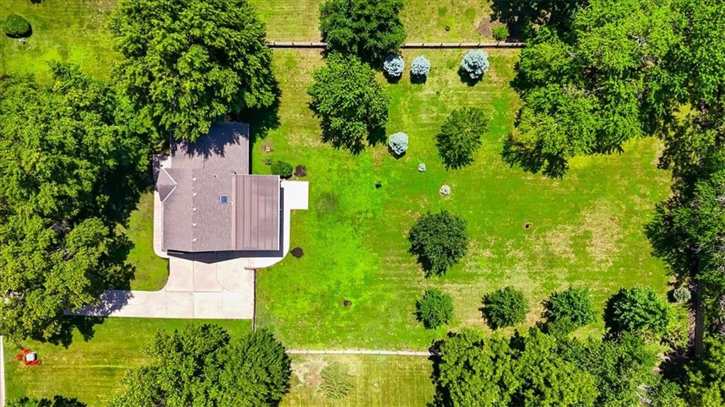 16206 Riggs Road Stilwell, KS 66085 - Photo 38 of 46