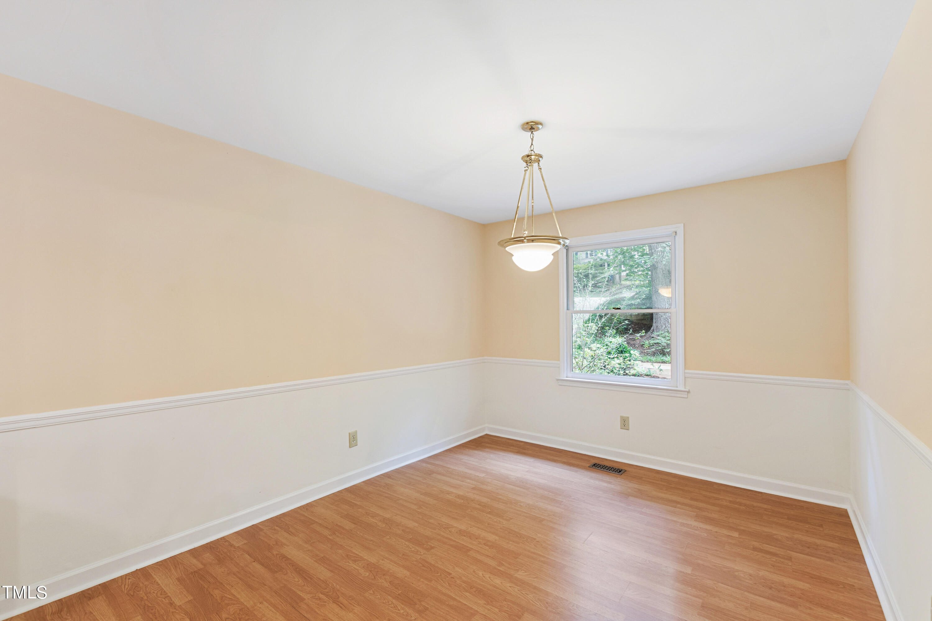 4914 Connell Drive Raleigh, NC 27612 - Photo 19 of 58 Dining