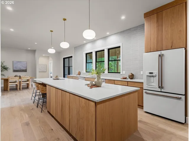 $1,625,000 | 26190 Highway 224, Eagle Creek, OR 97022