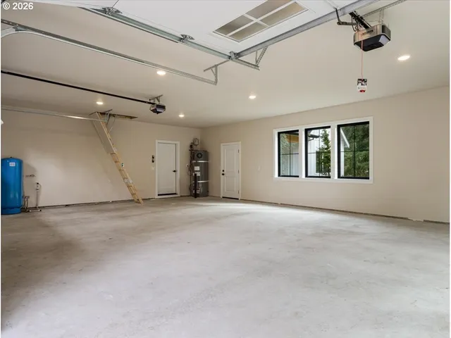 $1,625,000 | 26190 Highway 224, Eagle Creek, OR 97022