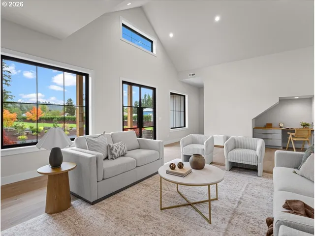 $1,625,000 | 26190 Highway 224, Eagle Creek, OR 97022