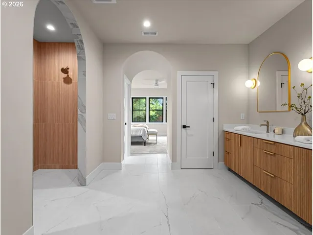 $1,625,000 | 26190 Highway 224, Eagle Creek, OR 97022