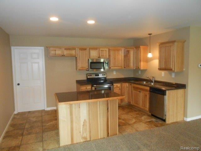 2676 South Summers Road Imlay City, MI 48444 - Photo 3 of 24 New Hickory Kitchen w/Tile