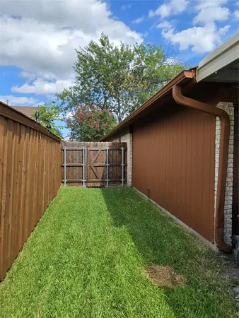 $2,500 | 553 Doral Place, Garland, TX 75043