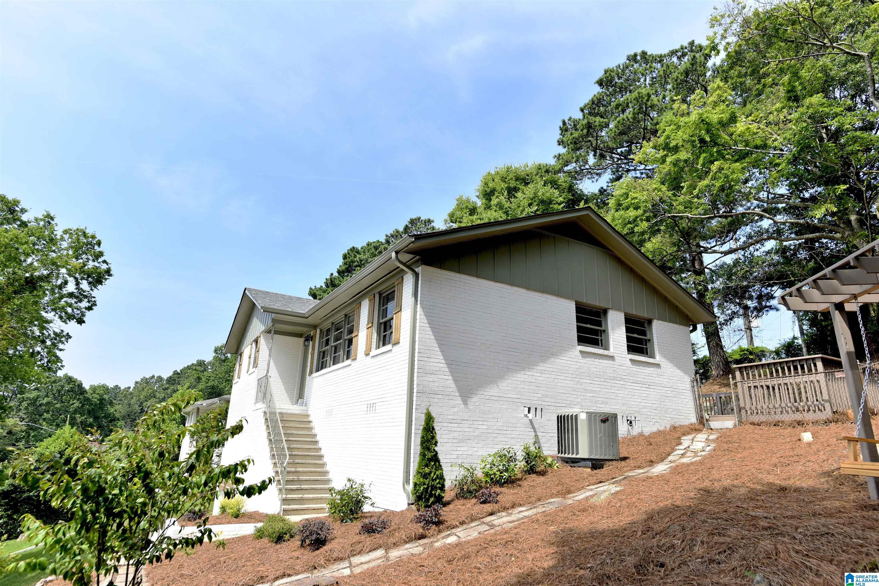 5244 Duke Avenue Birmingham, AL 35210 - Photo 2 of 36