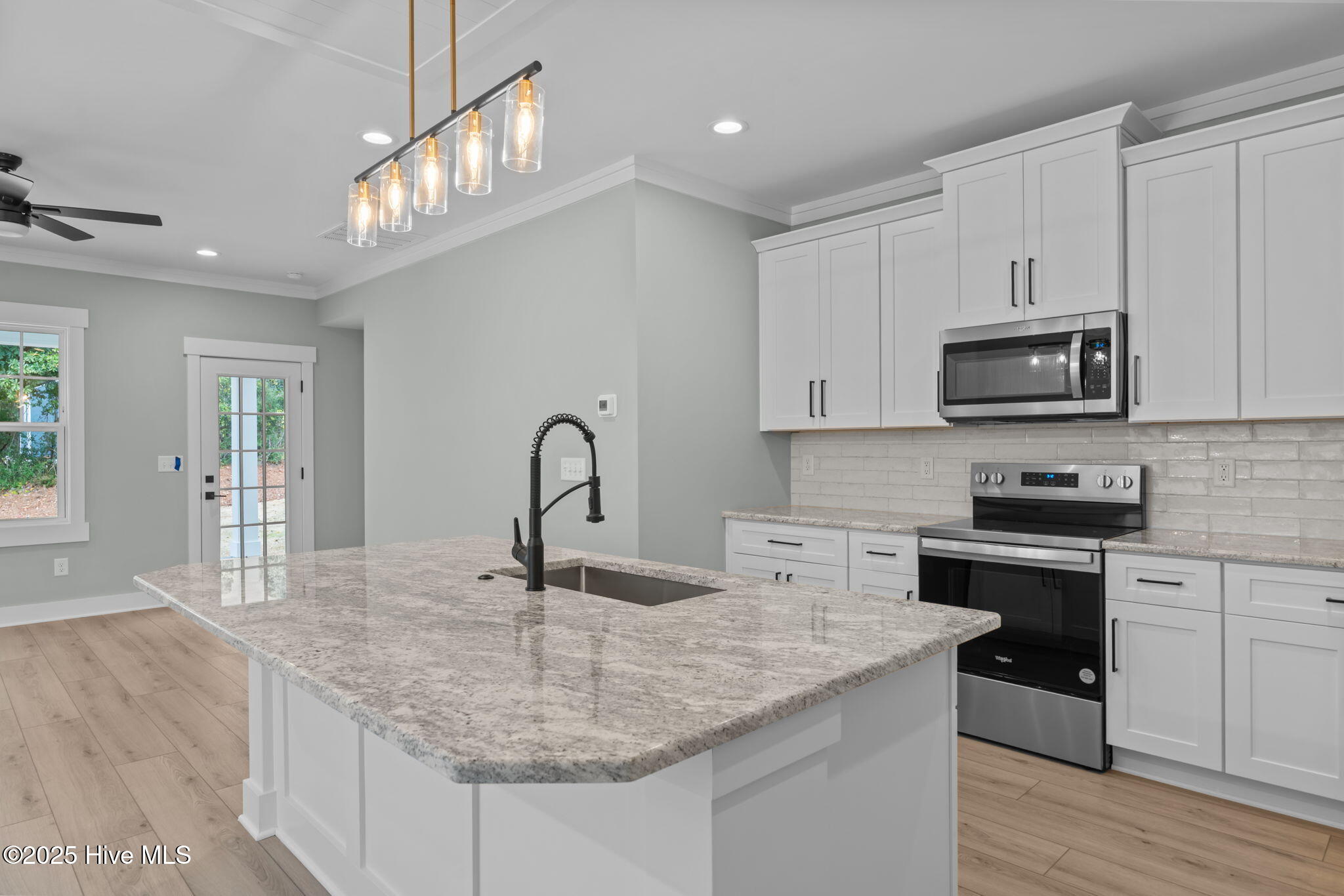 406 Summit Street Aberdeen, NC 28315 - Photo 13 of 40 Kitchen.2