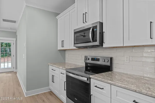 $437,500 | 406 Summit Street, Aberdeen, NC 28315