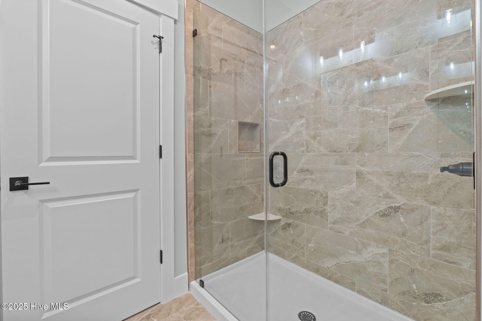 406 Summit Street Aberdeen, NC 28315 - Photo 20 of 40 Primary Bath.2