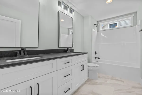 $437,500 | 406 Summit Street, Aberdeen, NC 28315