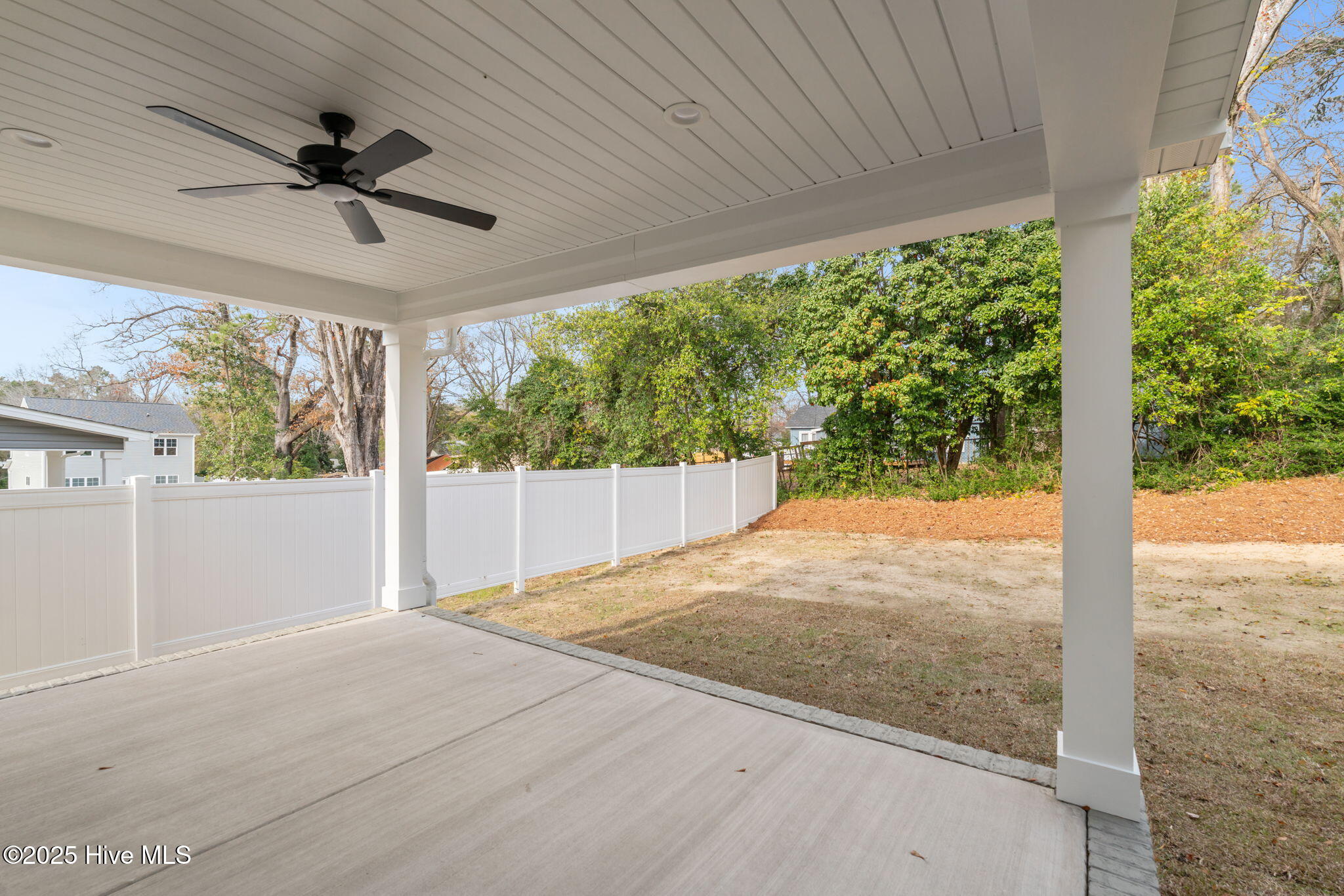 406 Summit Street Aberdeen, NC 28315 - Photo 32 of 40 Covered Porch.1
