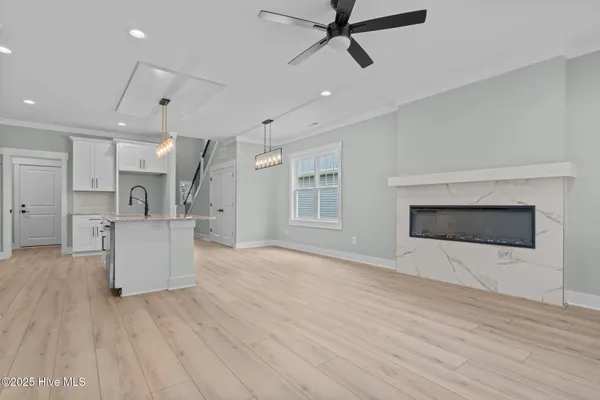 $437,500 | 406 Summit Street, Aberdeen, NC 28315