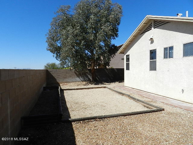7716 South Lions Spring Way Tucson, AZ 85747 - Photo 20 of 25