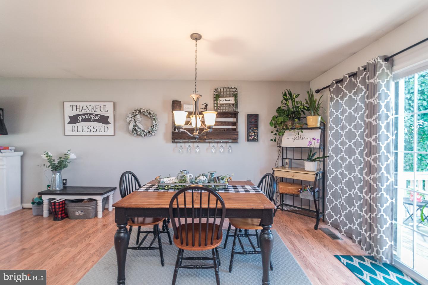 359 Oak Lee Drive Ranson, WV 25438 - Photo 6 of 39 Dining