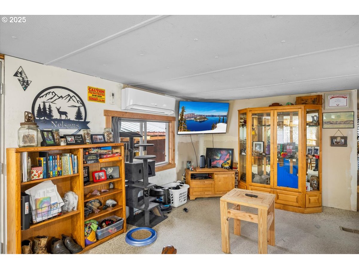 140 Southwest Berry Loop Lane Roseburg, OR 97471 - Photo 11 of 12