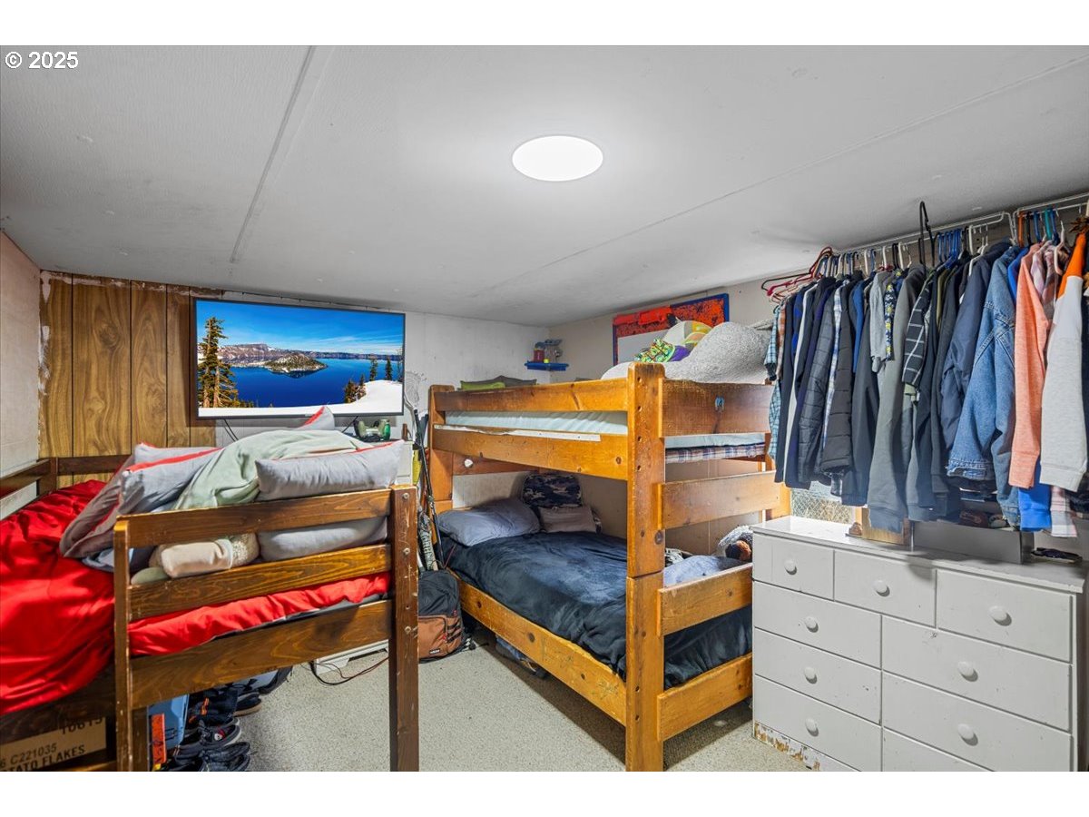 140 Southwest Berry Loop Lane Roseburg, OR 97471 - Photo 8 of 12