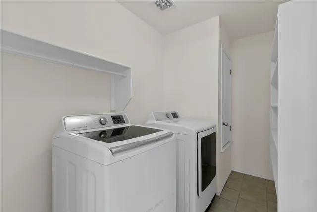 $2,000 | 3700 Sojourner Street, Austin, TX 78725