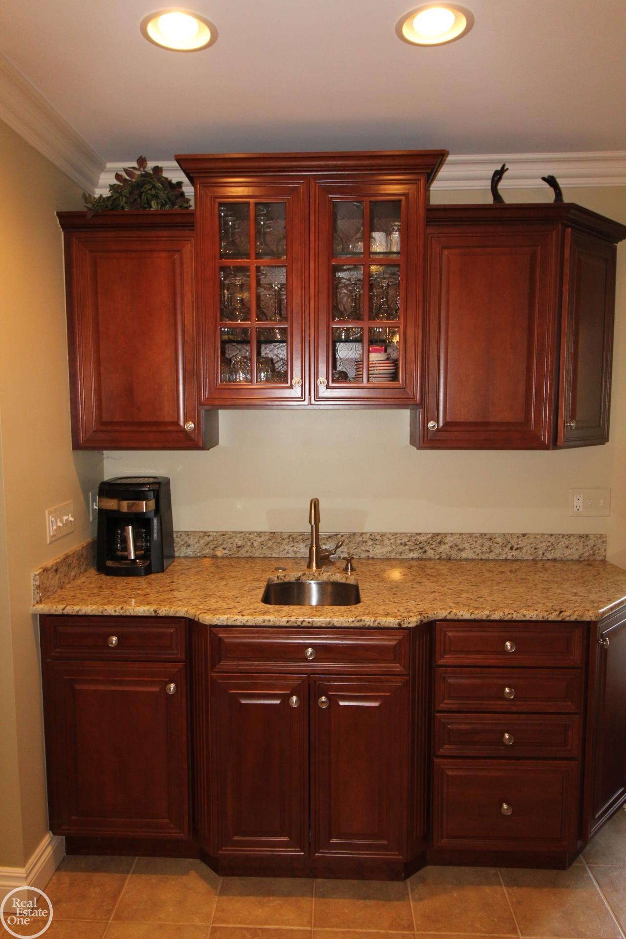 861 Shoreham Road Grosse Pointe Woods, MI 48236 - Photo 16 of 53