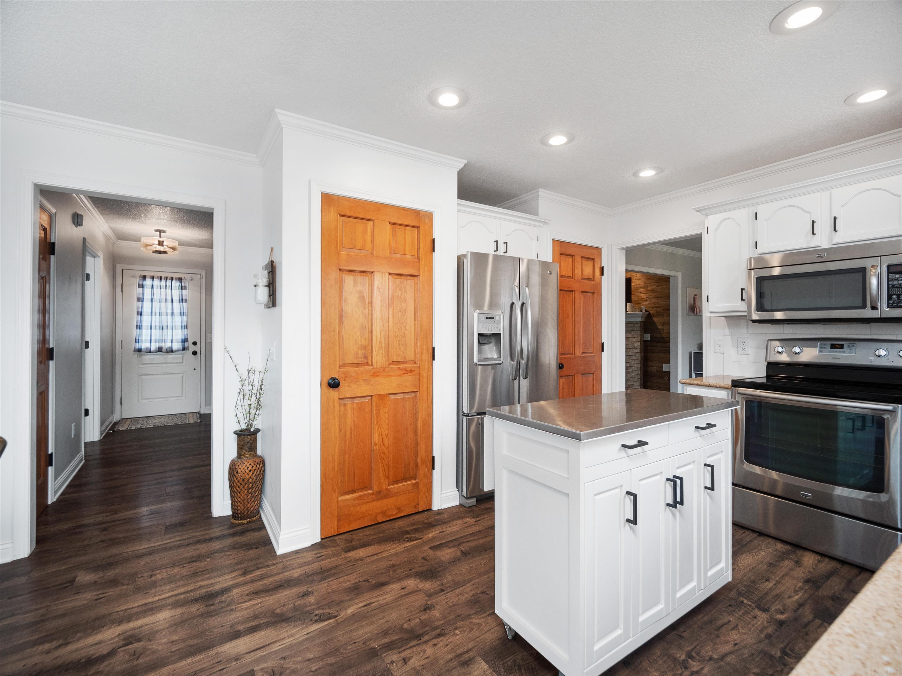 2918 Sweet Cider Road Fort Wayne, IN 46818 - Photo 13 of 35