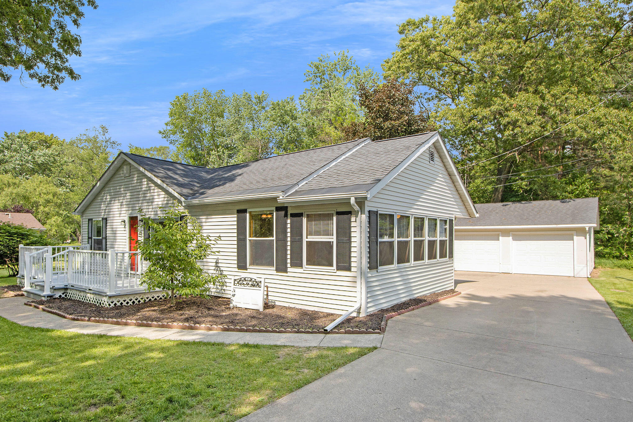 311 Bridge Road Allegan, MI 49010 - Photo 3 of 27 311Bridge_38