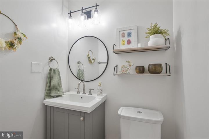 6923 Confederate Ridge Lane Centreville, VA 20121 - Photo 17 of 47 Main Level Half Bath