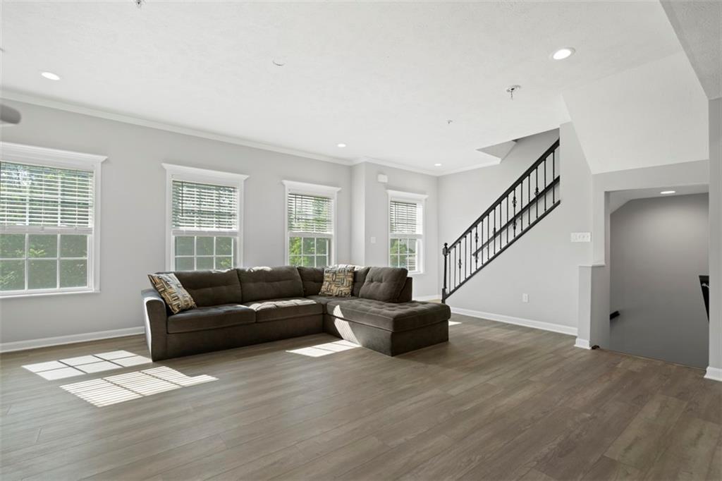 209 Lockheed Drive Coraopolis, PA 15108 - Photo 11 of 44