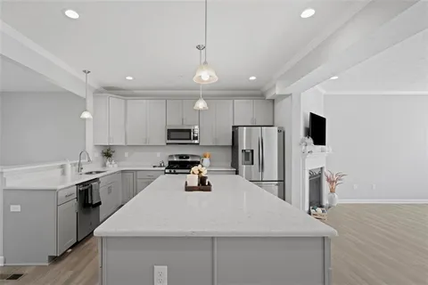 $347,500 | 209 Lockheed Drive, Coraopolis, PA 15108