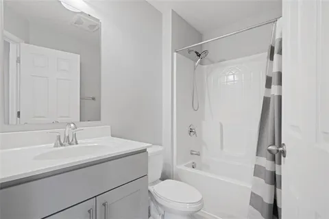 $347,500 | 209 Lockheed Drive, Coraopolis, PA 15108