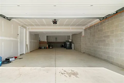 $347,500 | 209 Lockheed Drive, Coraopolis, PA 15108