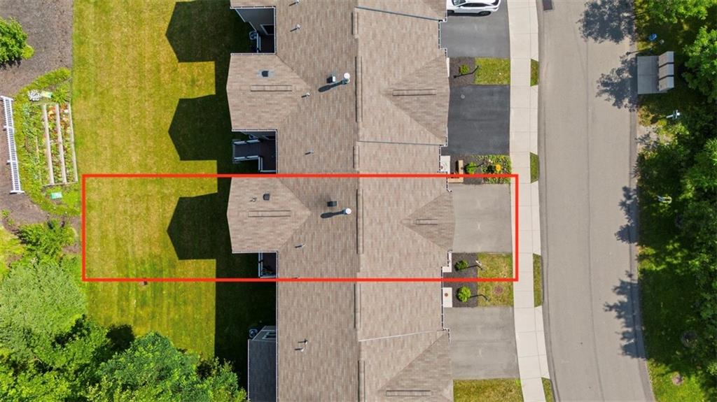 209 Lockheed Drive Coraopolis, PA 15108 - Photo 4 of 44