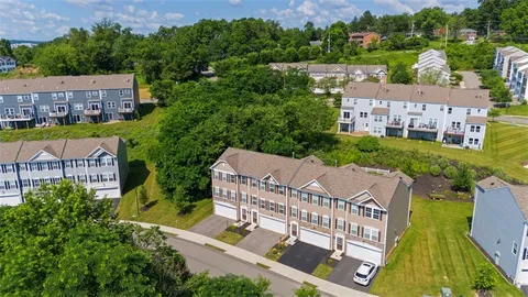 $347,500 | 209 Lockheed Drive, Coraopolis, PA 15108