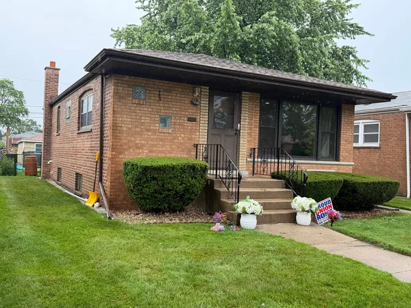 $275,000 | 9848 South Muskegon Avenue, Chicago, IL 60617