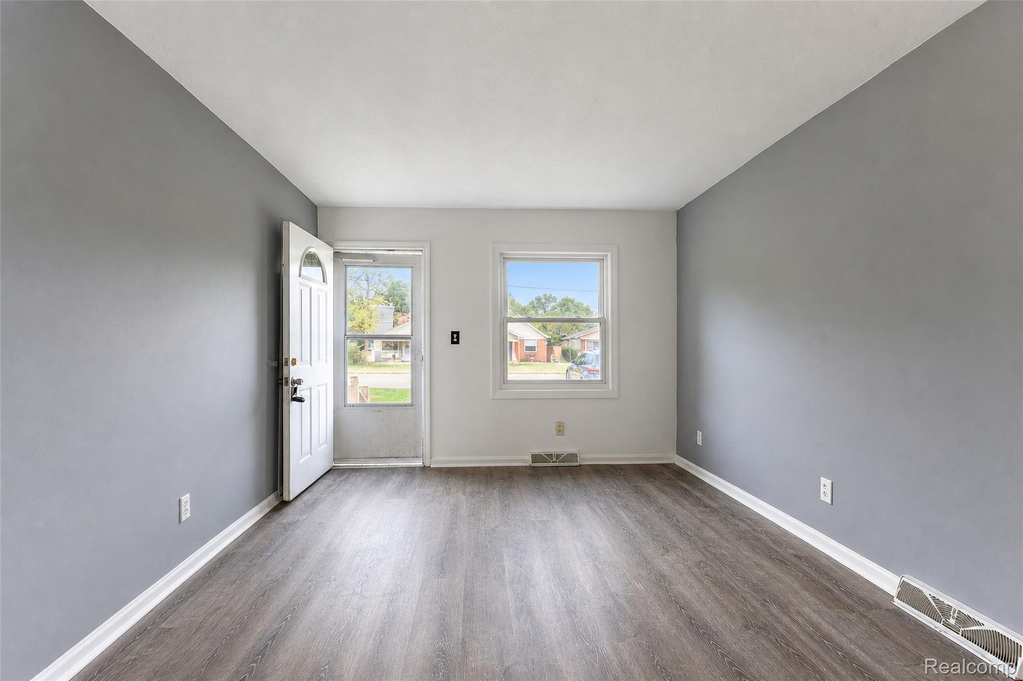 26137 Superior Road Taylor, MI 48180 - Photo 11 of 34 B-26137 Superior st Taylor-3.jpg