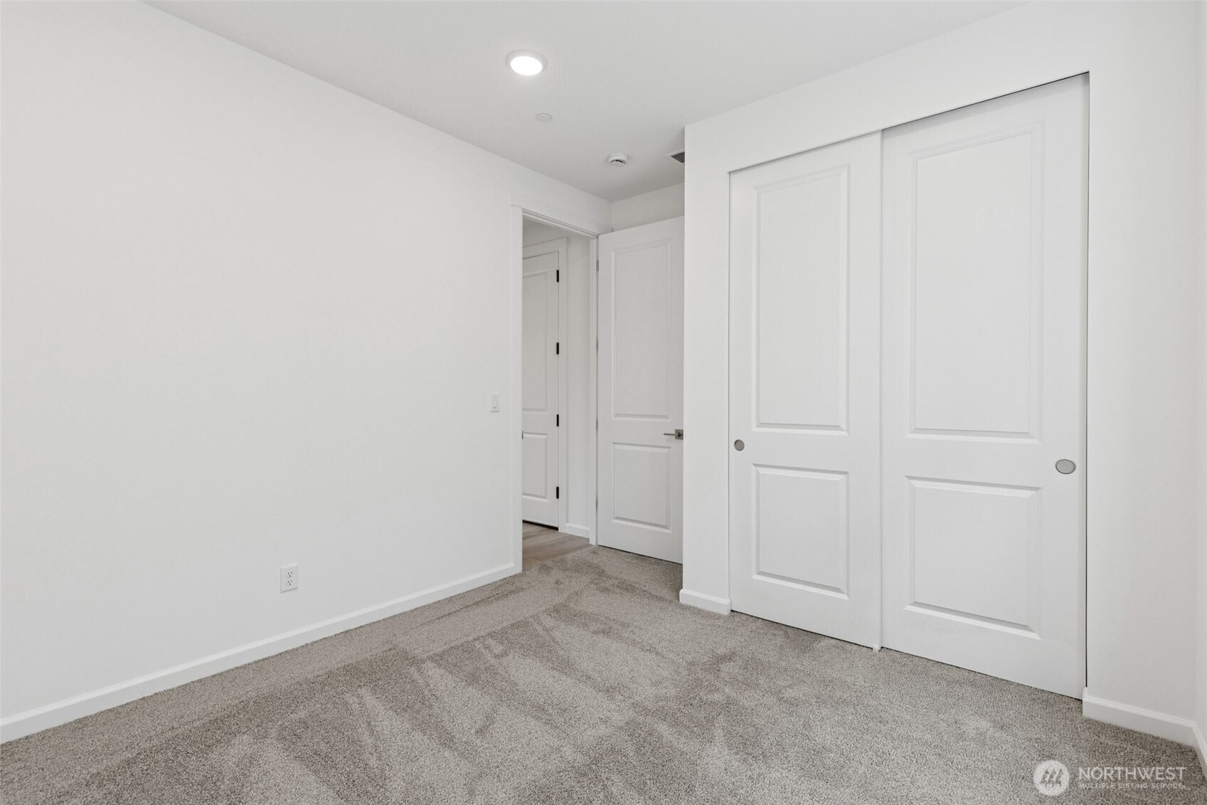 20404 97th Avenue East, Unit 1 Graham, WA 98338 - Photo 11 of 37