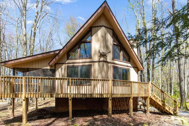 $319,900 | 164 Fawn Road, Pocono Lake, PA 18347