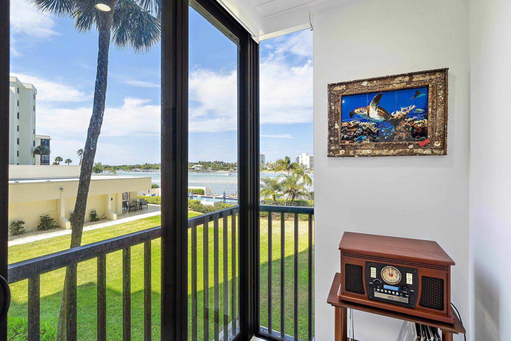 19800 Sandpointe Bay Drive, Unit 210 Jupiter, FL 33469 - Photo 39 of 59 a view of a interior of the house